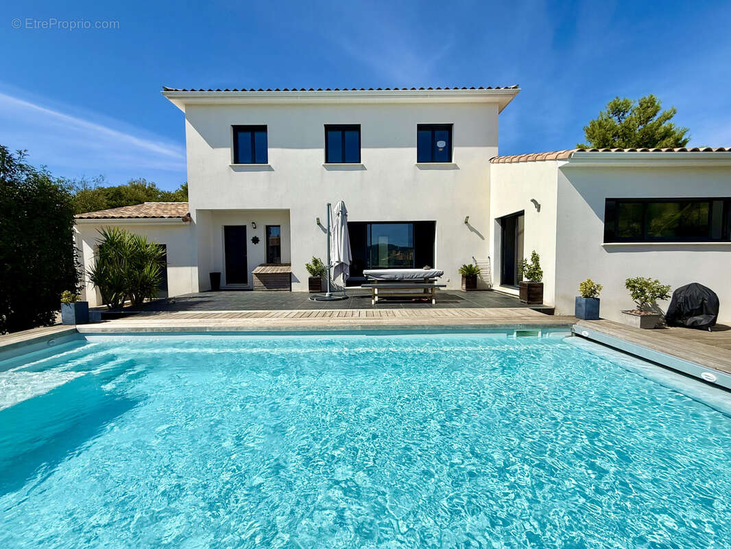 Maison à VAILHAUQUES