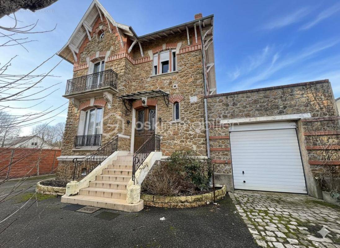 Maison à ANGERVILLE