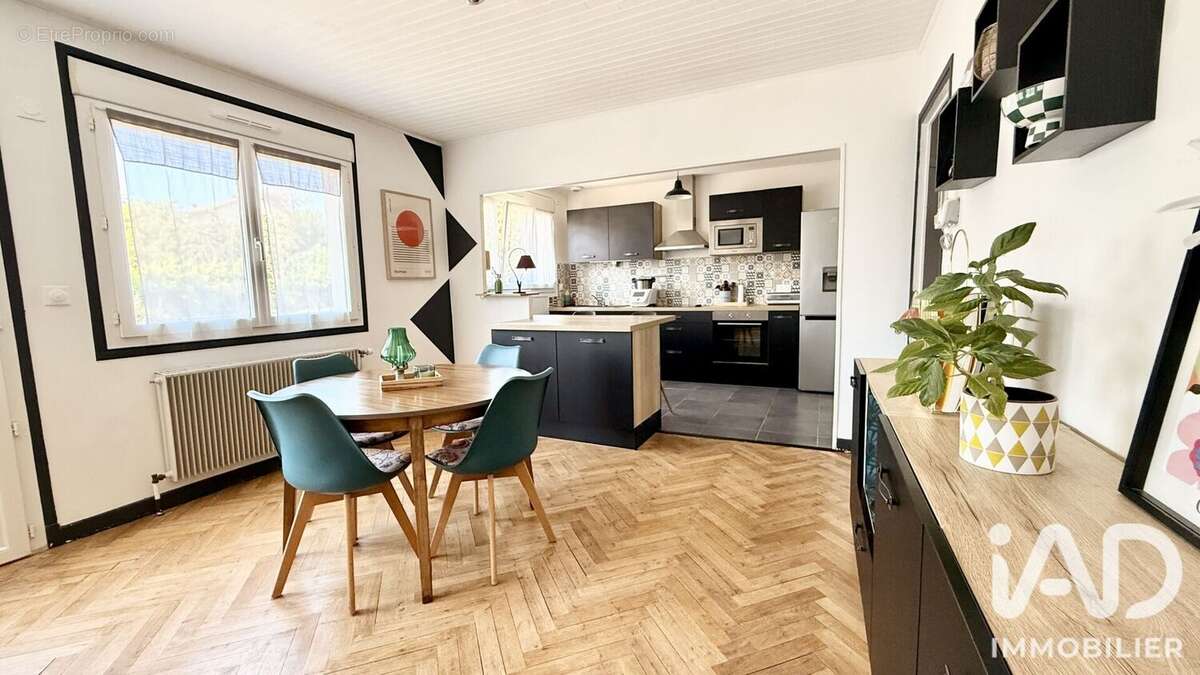 Photo 2 - Maison à SAINT-MARTIN-D'ESTREAUX