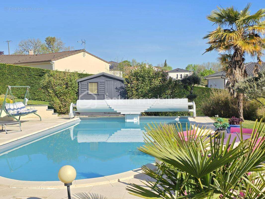 Maison aubiac 152 m² - garage- piscine-veranda- jardin 4800 m² - photo 11