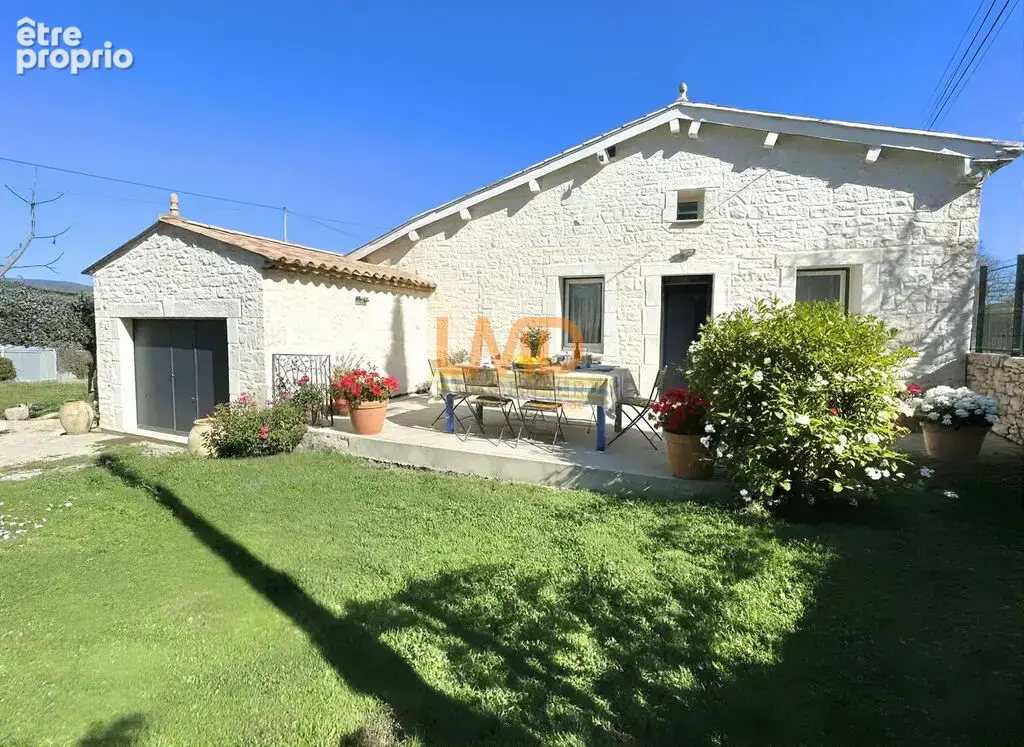 Figanières – Mas rénové 171 m², 3 suites, terrain piscinable - photo 5