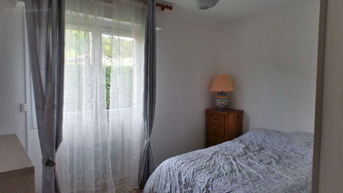 Chambre N°1 - Appartement à AIX-LES-BAINS
