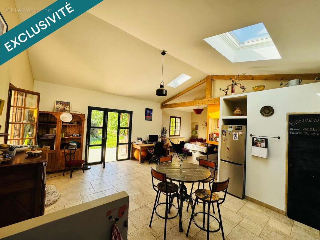 Maison 97 m² à La Tour-D'aigues  - photo 7