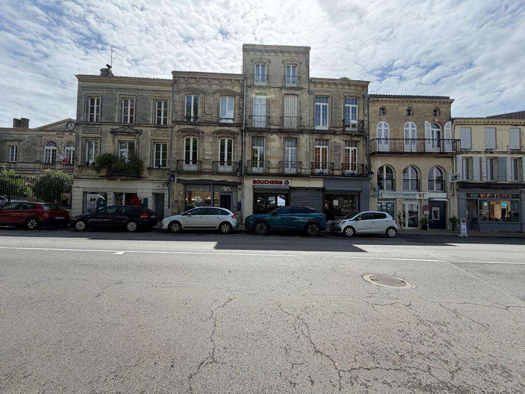A Blaye Appartement de 114 m2 de caractère du XIX siècle avec locataire en place - photo 13