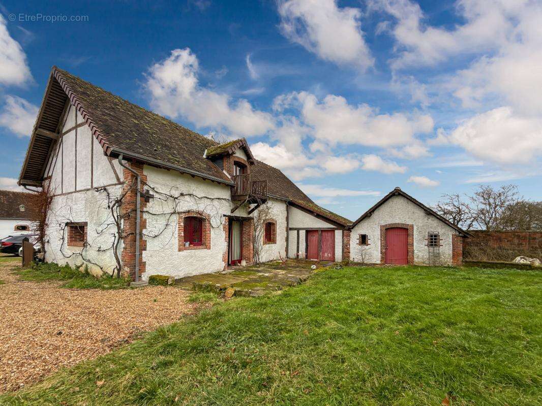 Maison à SAINT-JEAN-FROIDMENTEL