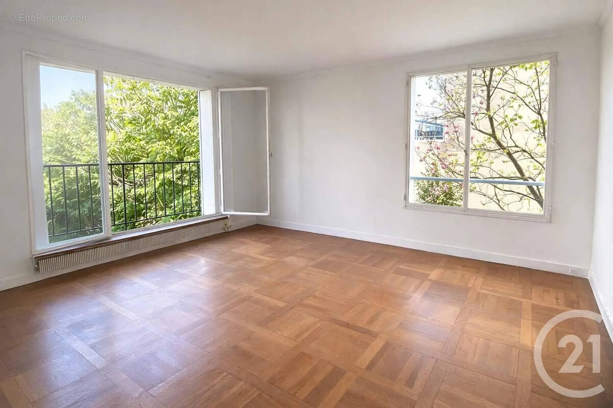 Appartement à NEUILLY-SUR-SEINE