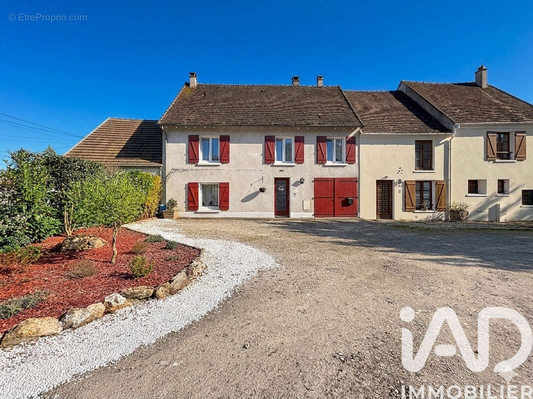 Photo 2 - Maison à MOUROUX