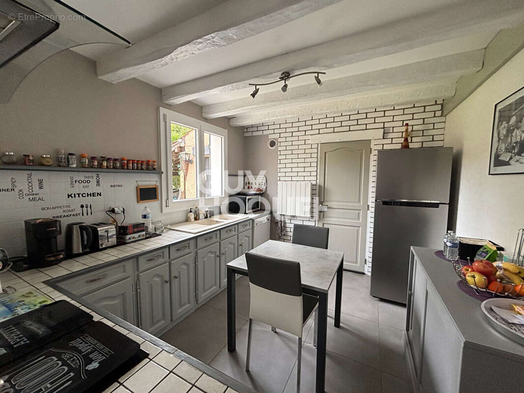 Maison à OZOUER-LE-VOULGIS