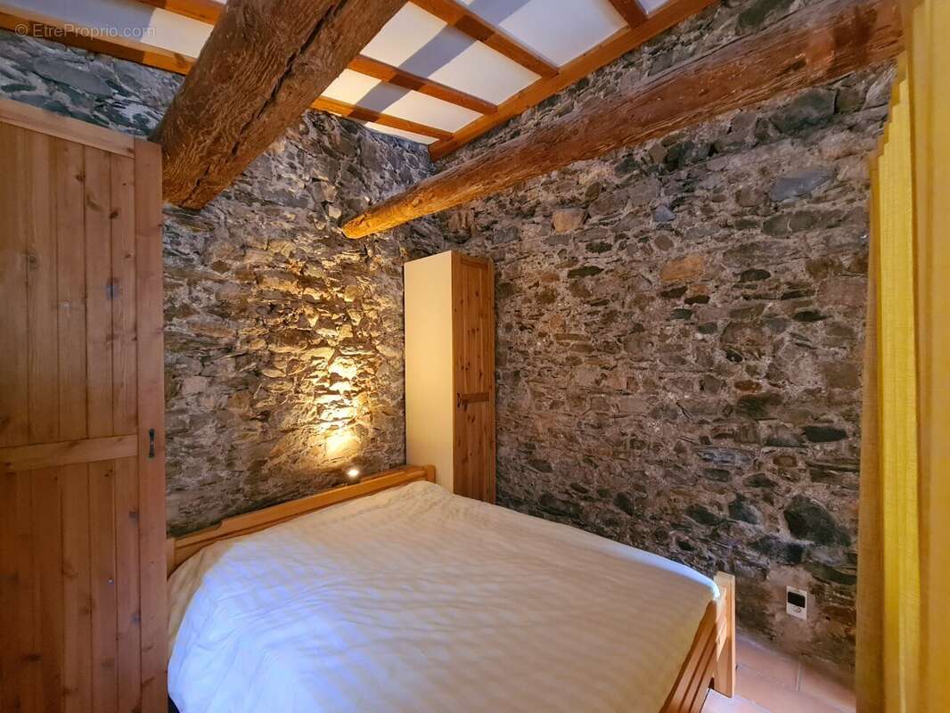 Maison à CAUSSES-ET-VEYRAN