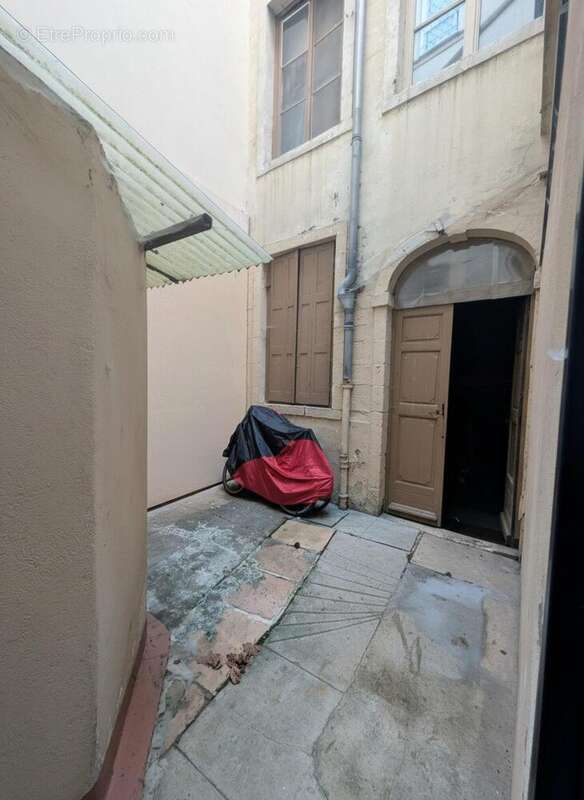 Photo 9 - Commerce à MACON