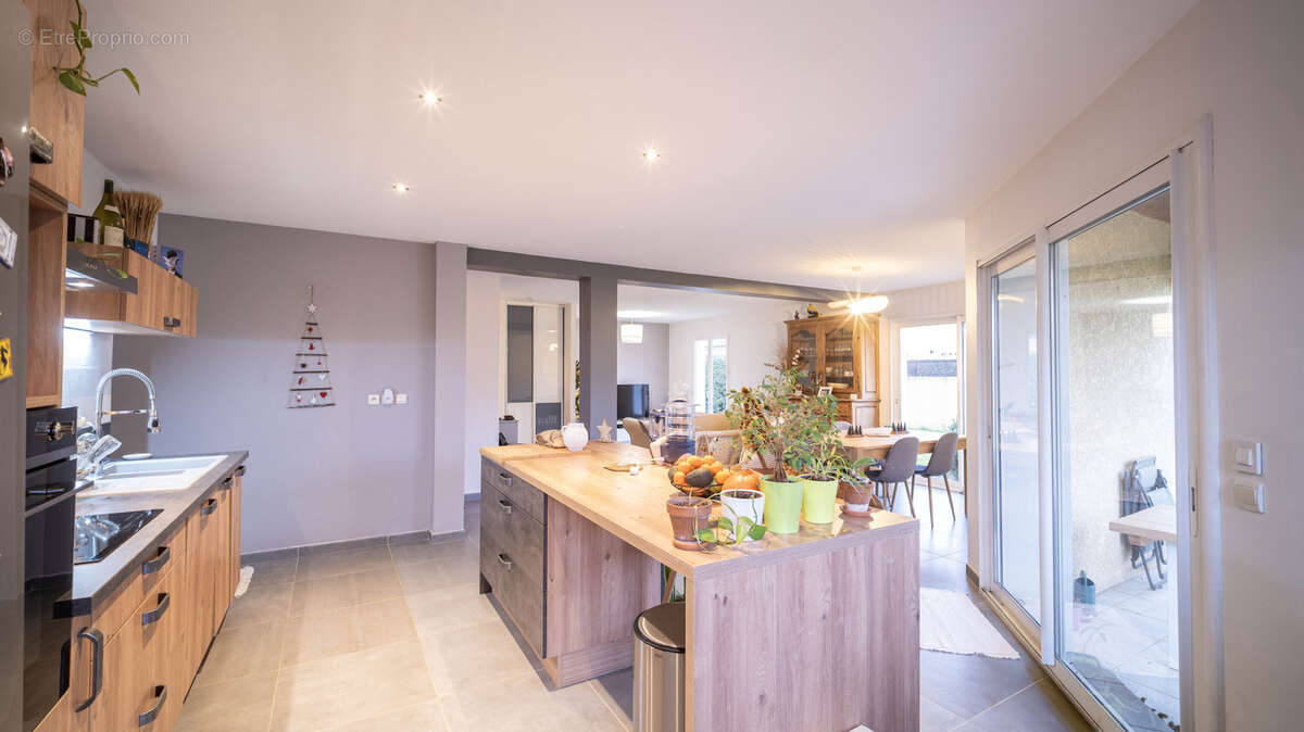 Maison à MALATAVERNE