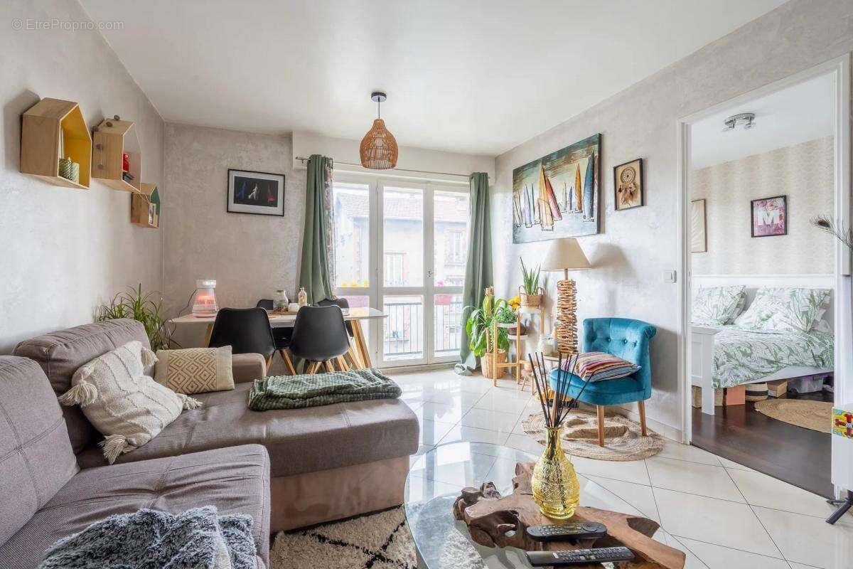 Appartement à LE BOURGET