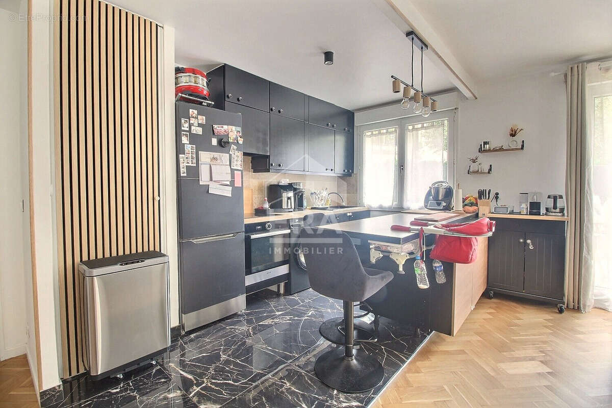 Appartement à LE PLESSIS-ROBINSON