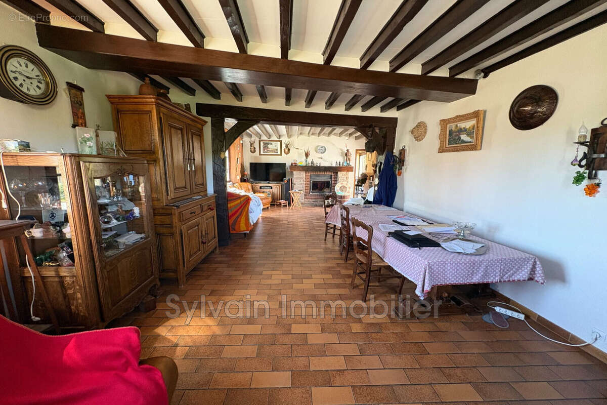 Maison 130 m² à Puiseux-En-Bray  - photo 3