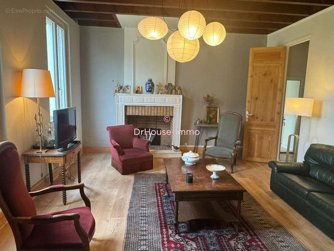 Maison à SAINT-EMILION