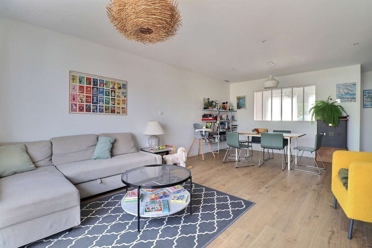 Maison 4 pièces avec dépendance - photo 3