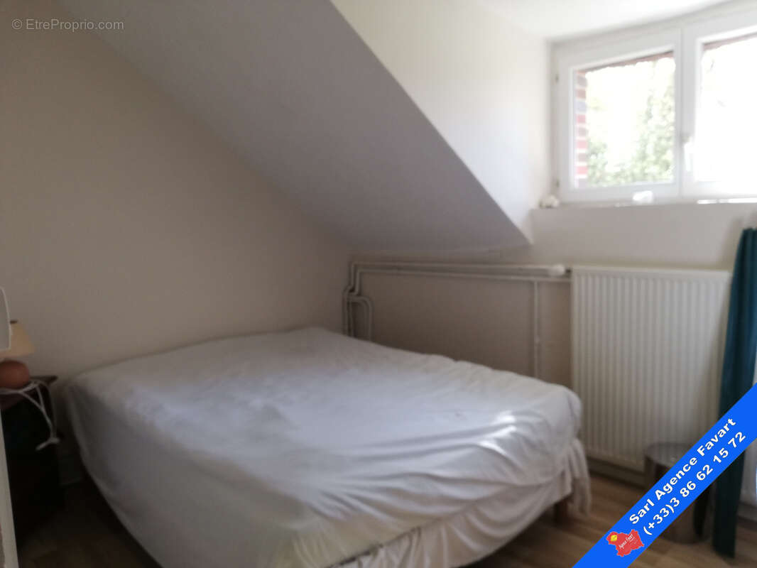 Maison à LA FERTE-LOUPIERE