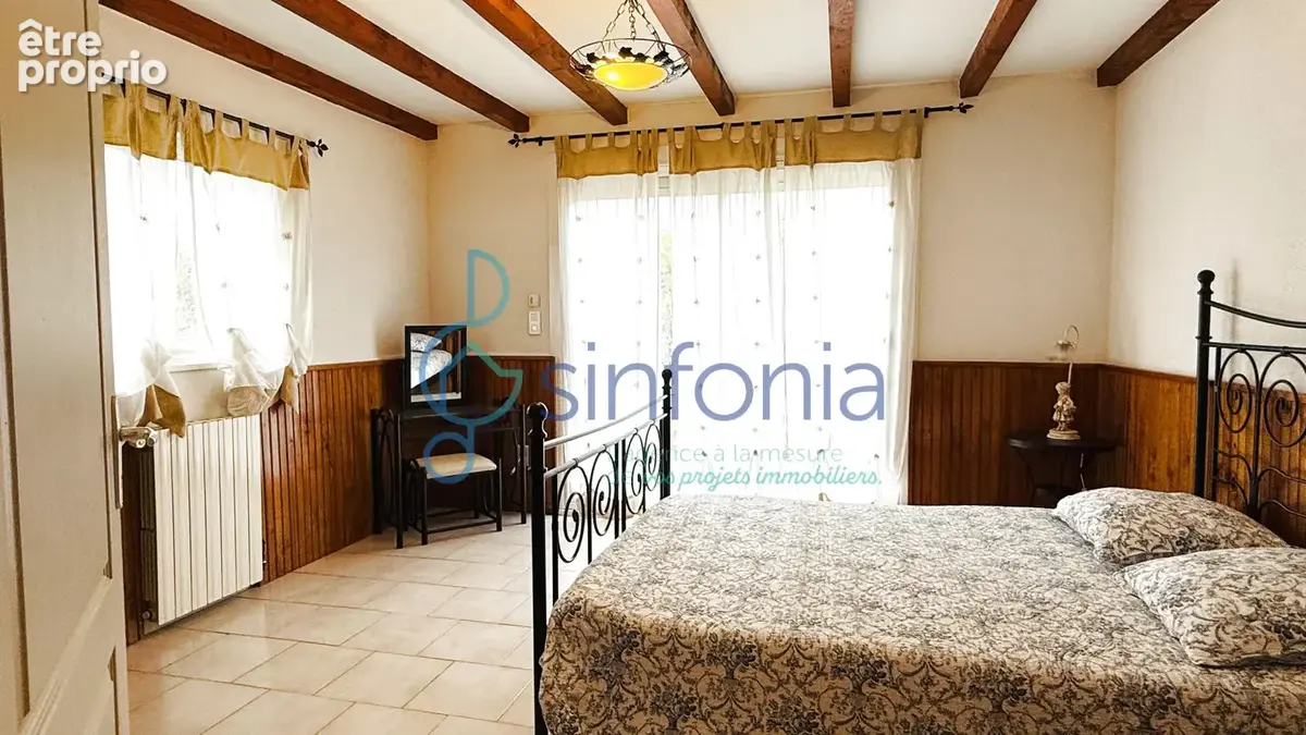 En vente à 6 km d'uzès  propriété familiale de 250 m2 avec piscine et deux espaces de vie indépendants - photo 17