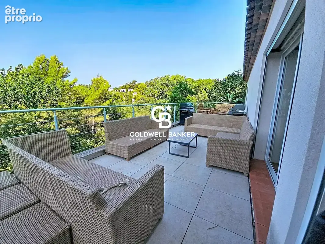 Exclusivité — Villa contemporaine provençale avec piscine et vue dégagée sur terrain de 3 000 m² — Draguignan - photo 15