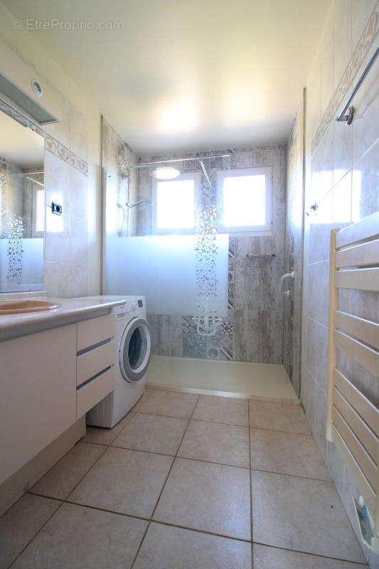 Maison de plain pied 5 pièces -  93 m2 - Yerres - photo 6