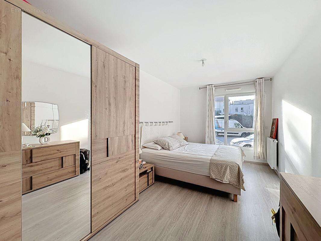 Appartement à PIERRE-BENITE