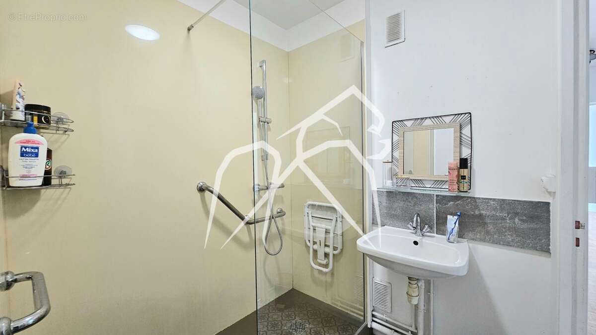 Appartement à SAINT-ETIENNE-DU-ROUVRAY