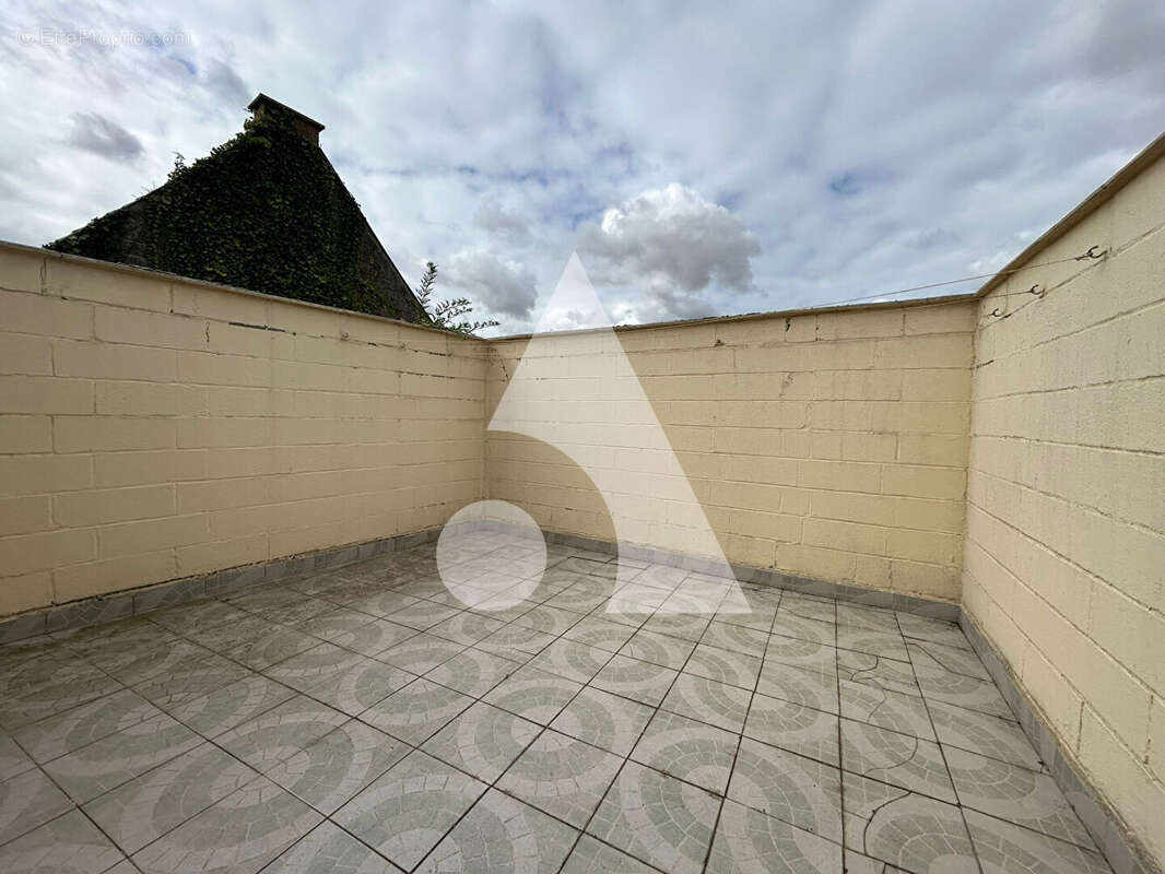 Maison à AUBERCHICOURT