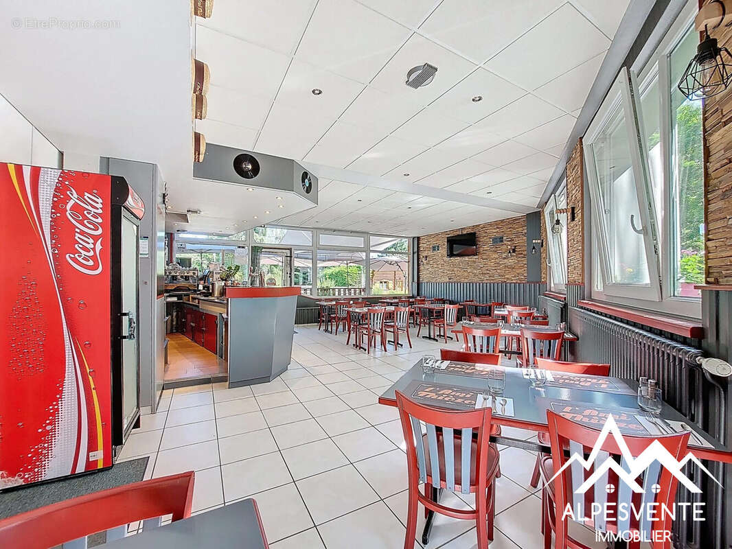 vente-commerce-appartement-terrasse-féternes-alpesvente - Commerce à FETERNES