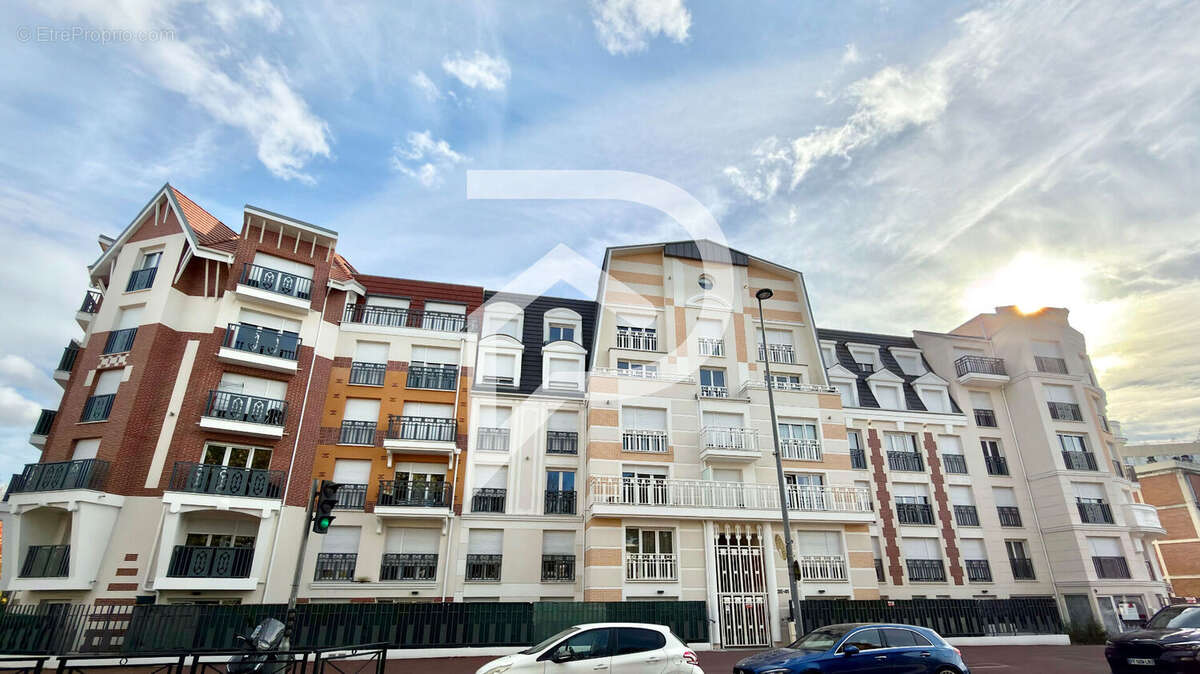 Appartement à LE BLANC-MESNIL