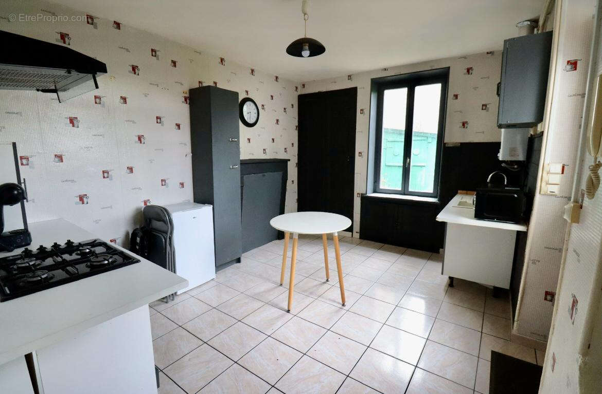 Appartement à FOURCHAMBAULT