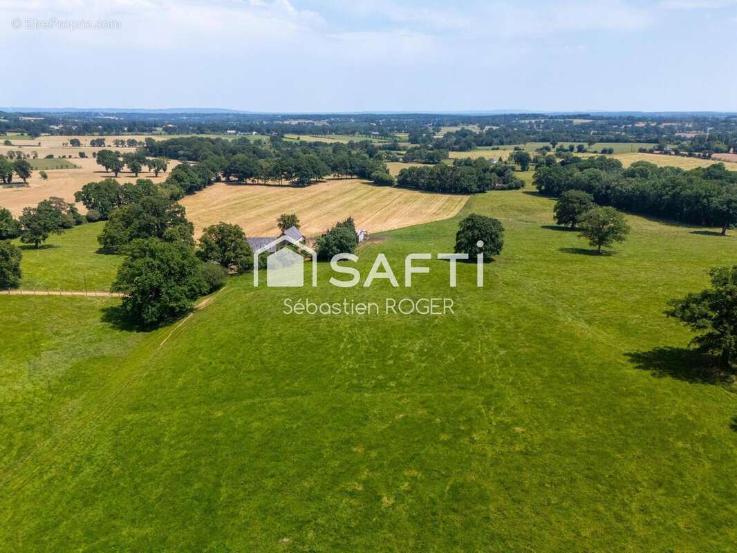 Photo 3 - Maison à SAINT-GEORGES-BUTTAVENT