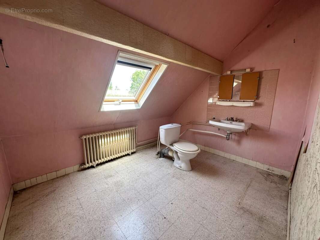 Maison à LE MESNIL-SAINT-DENIS