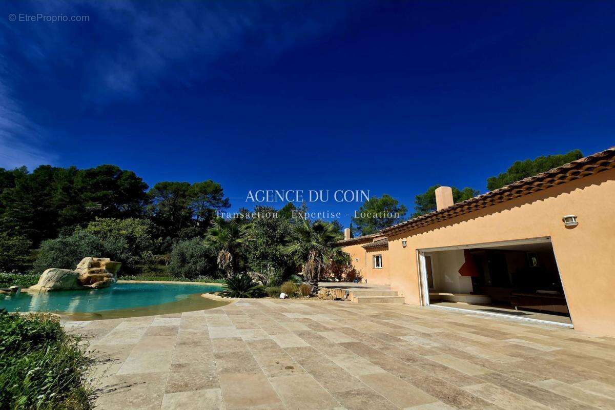 Maison à DRAGUIGNAN