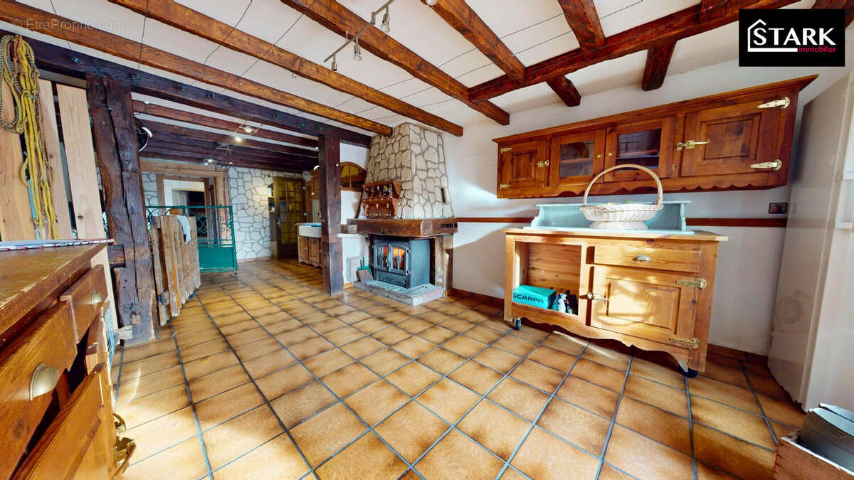 Maison à AUXELLES-HAUT