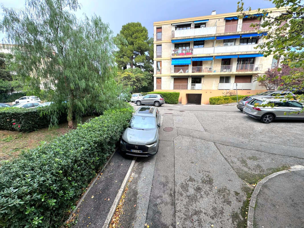 Appartement à MARSEILLE-9E