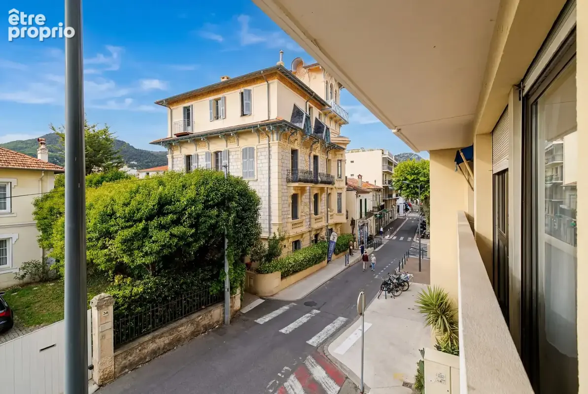 Appartement à VENCE