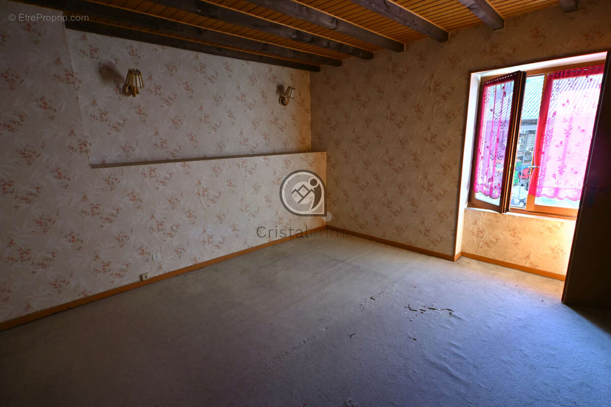 Maison à LA BUISSIERE