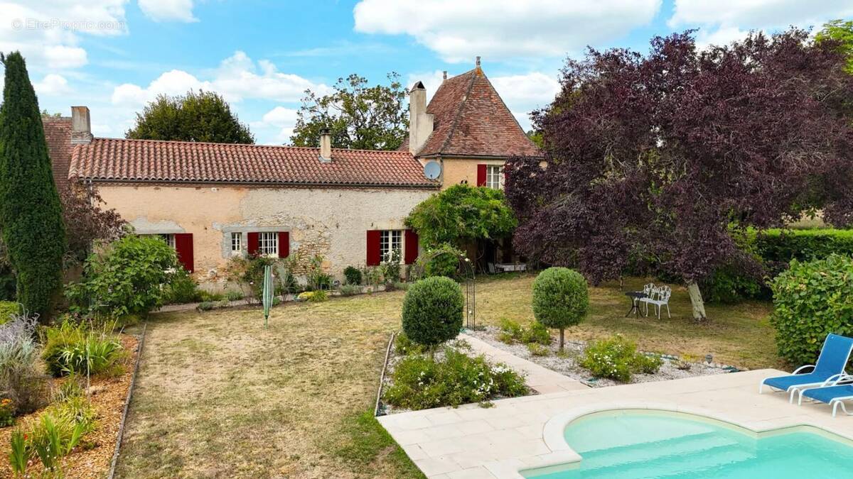 Maison à COUX-ET-BIGAROQUE