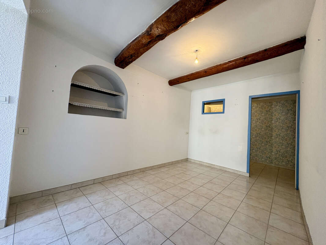 Maison à NEBIAN