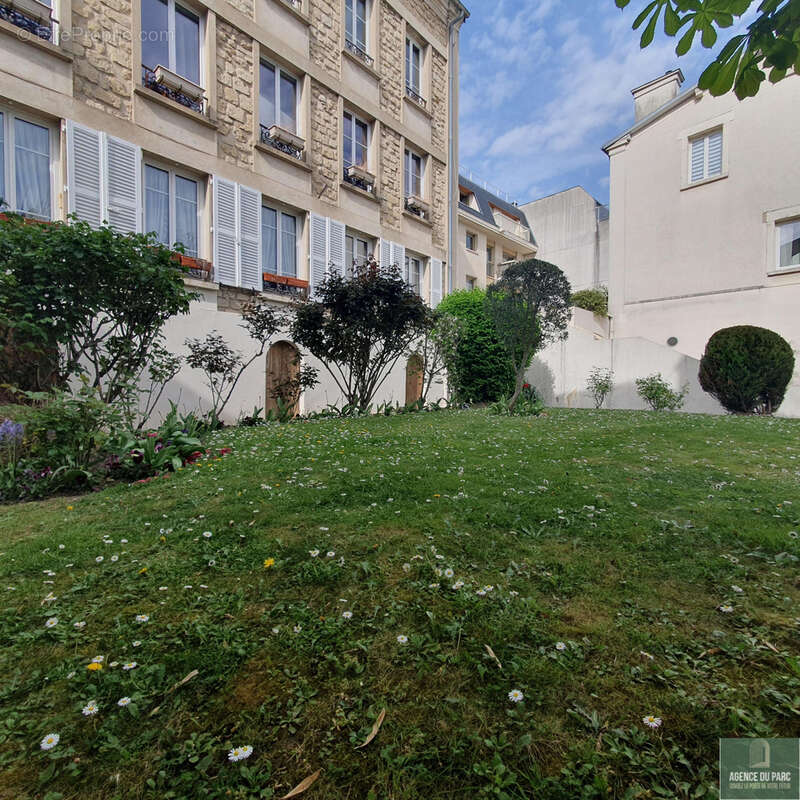 Appartement de trois pièces en cœur de ville - photo 9