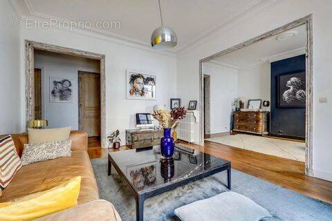 Appartement à PARIS-7E