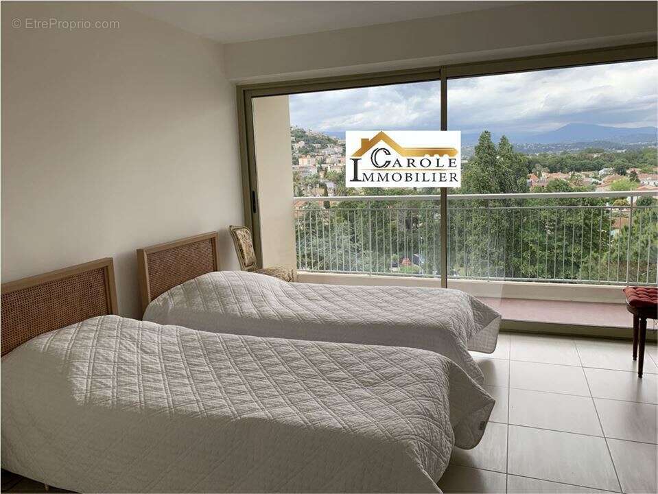 Appartement à MANDELIEU-LA-NAPOULE