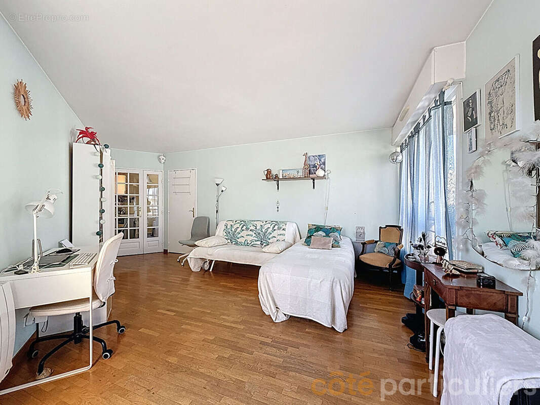 Appartement à ISSY-LES-MOULINEAUX