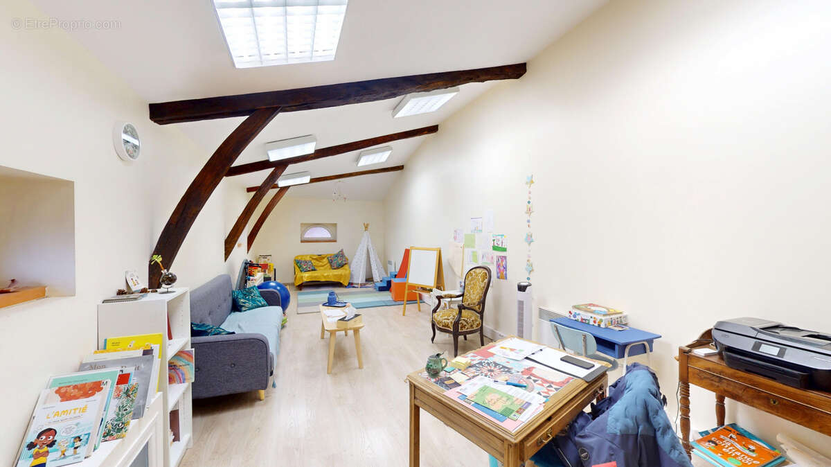 Commerce à CARBONNE