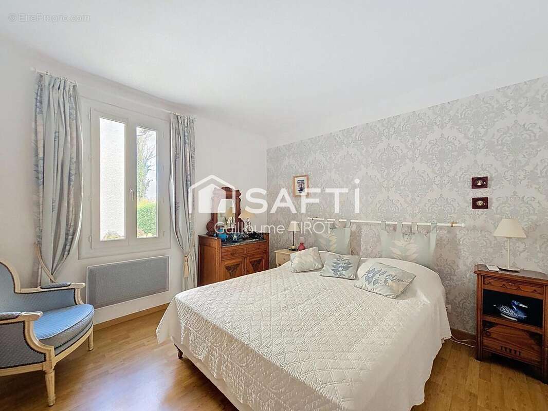 Photo 6 - Maison à SAINT-REMY-EN-ROLLAT