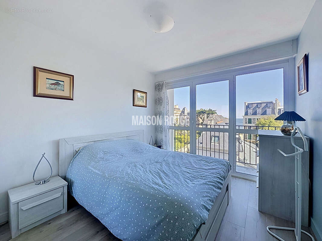 Appartement Dinard 4 pièce(s) - Plage de l'écluse - Ascenseur - photo 8