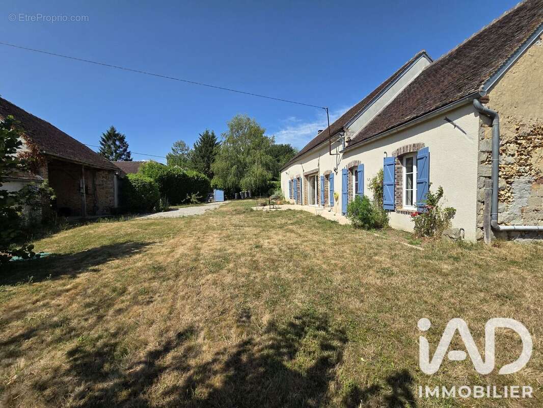 Photo 2 - Maison à CHAUMOT