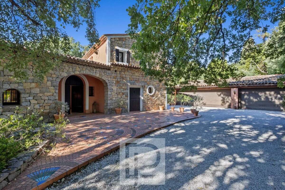 Superbe propriété de charme au calme absolu avec tennis – Aux portes de Mougins - photo 10