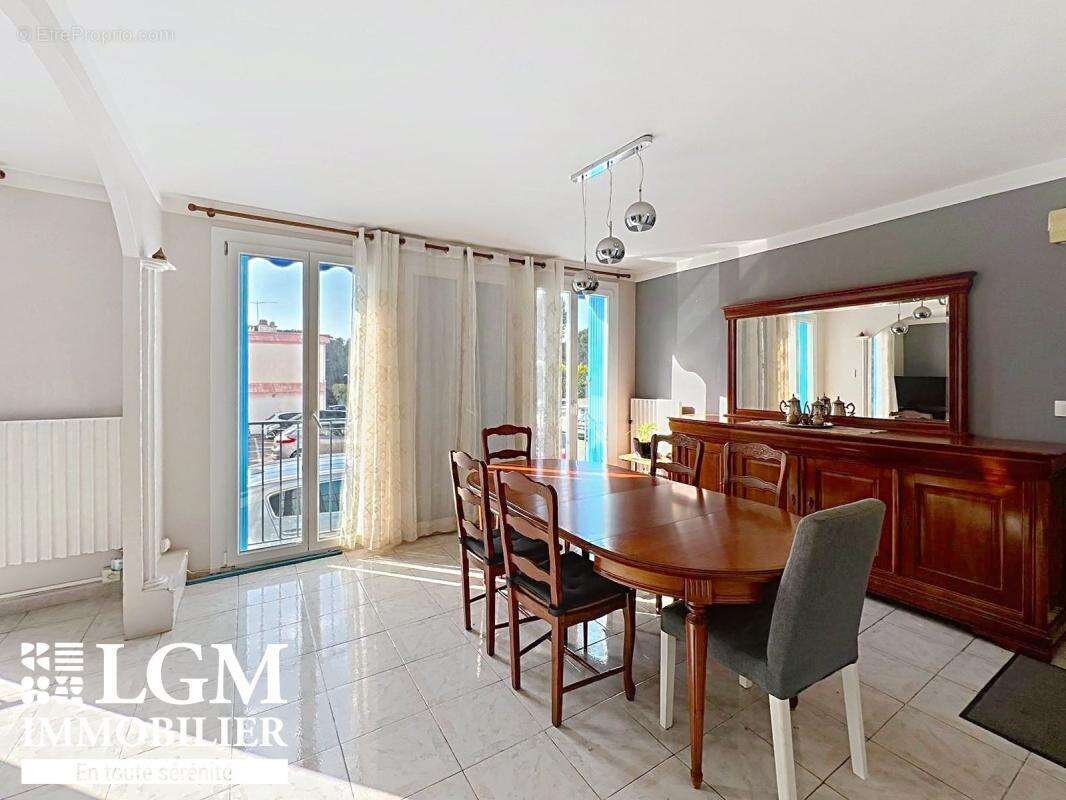 Appartement T4, 2 chambres de 75m2 - photo 2