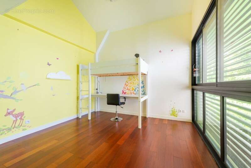 Maison à LA GARENNE-COLOMBES